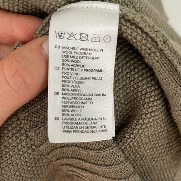 H&M wool dress - Picture 5 of 5